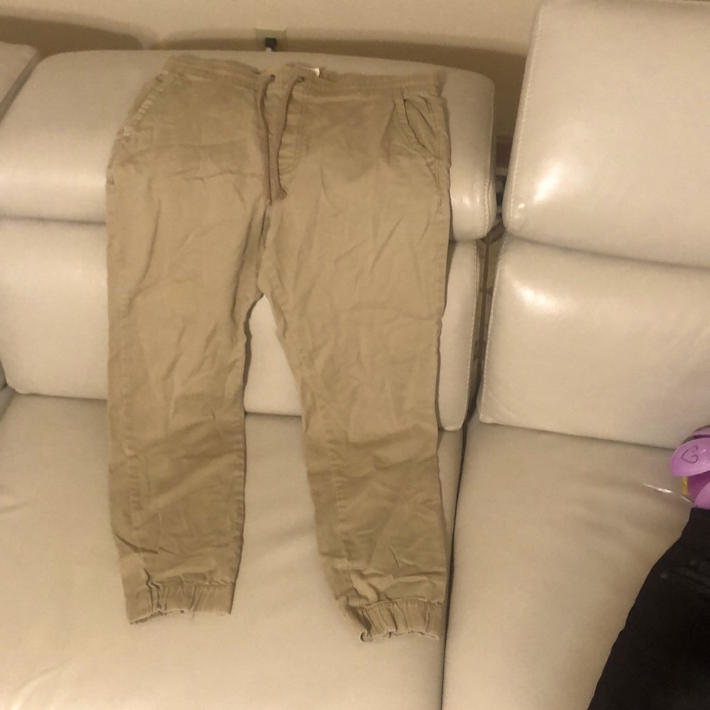 Im selling these Tan joggers size medium only worn twice